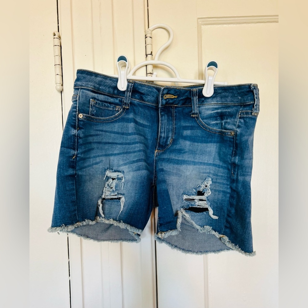 Blue faded jean shorts, size 7